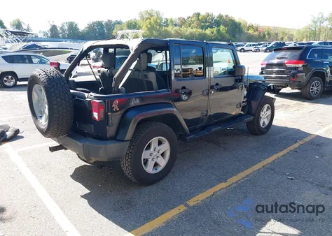 2007 Jeep Wrangler Unlimited Sahara z USA, uszkodzony, nr VIN 1J4GA59187L207002